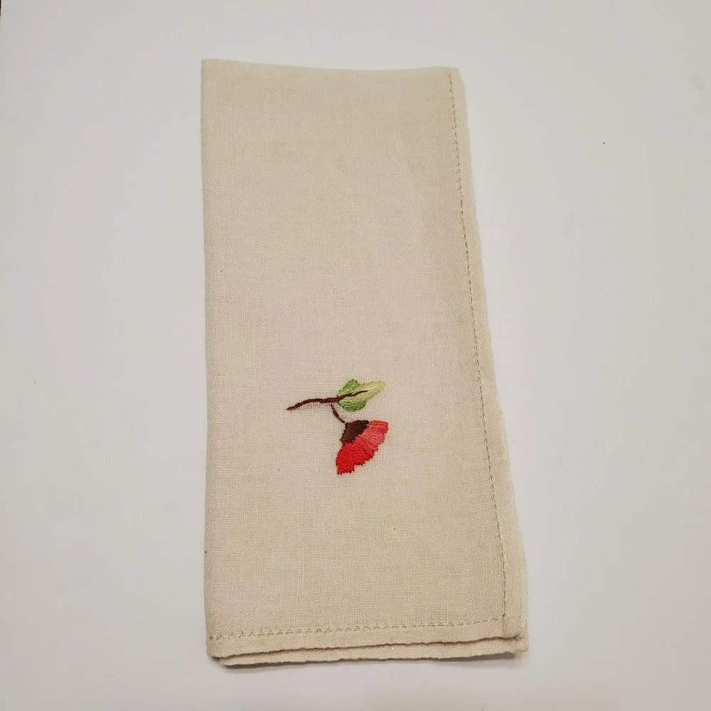 Vintage Embroidered Guest Towel, Fingertip Towel, Hand Embroidery, Floral Linen